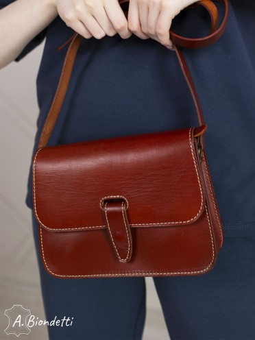 Женская жёсткая сумочка на плечо из толстой натуральной кожи