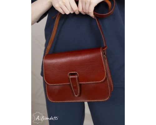 Женская жёсткая сумочка на плечо из толстой натуральной кожи